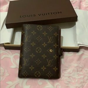 Louis Vuitton MM agenda